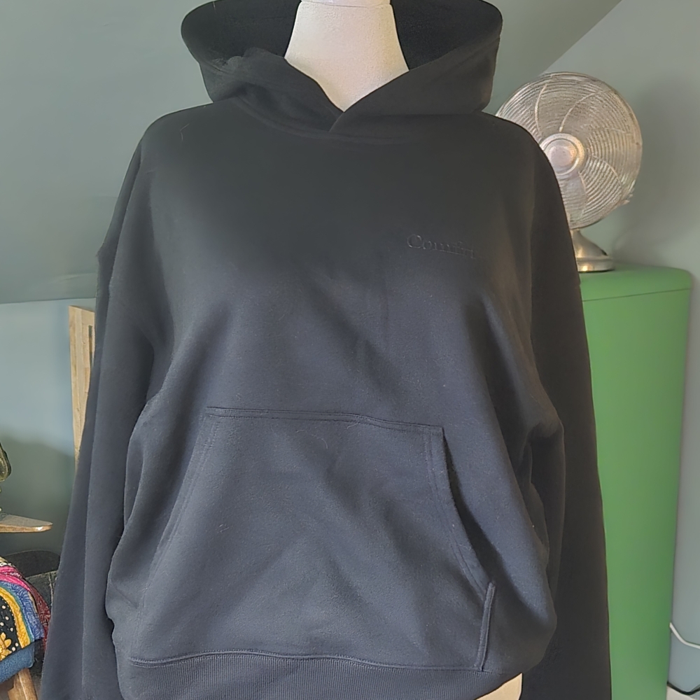 Comfrt Black Pullover Hoodie- Lightweight